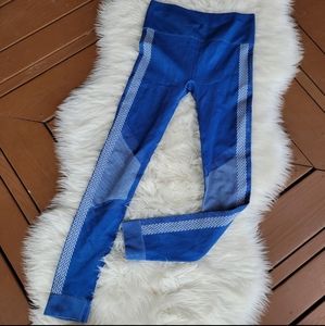 (M) Fabletics leggings!